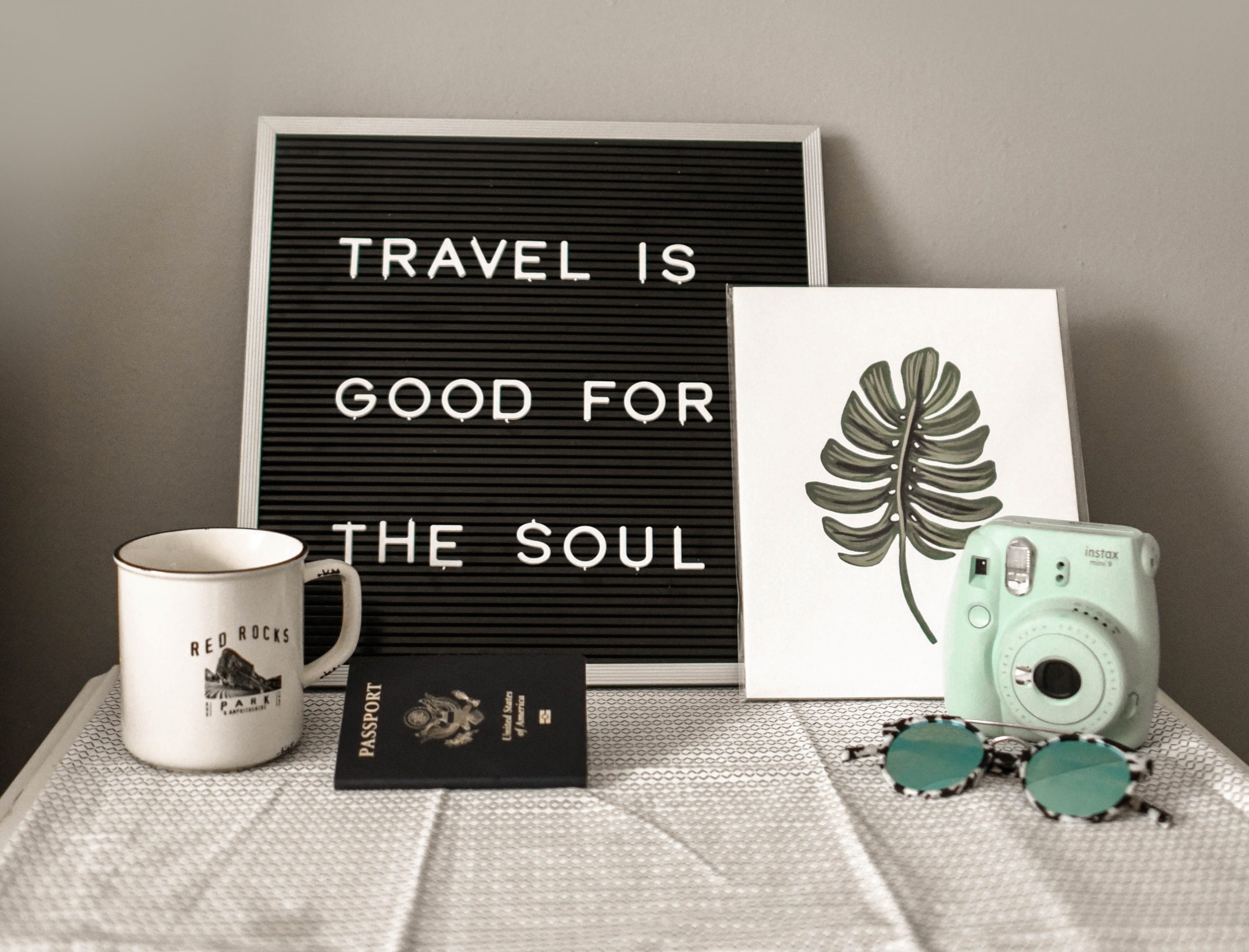 travel photos display