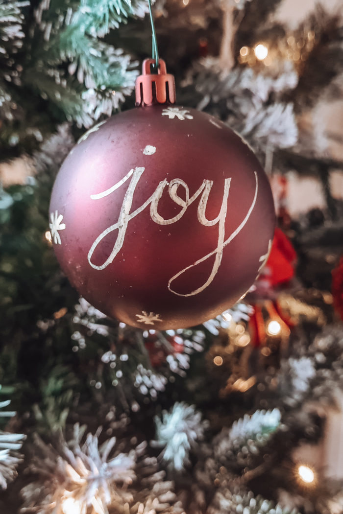 jet2 holiday event christmas bauble