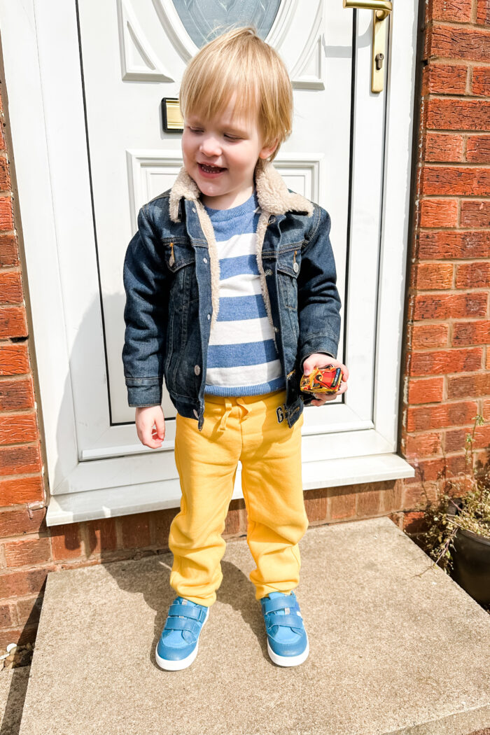 kid's shoes